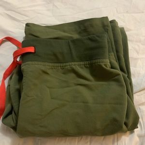 Figs Women’s Dark Olive Small Livingston Basic Scrub Pants